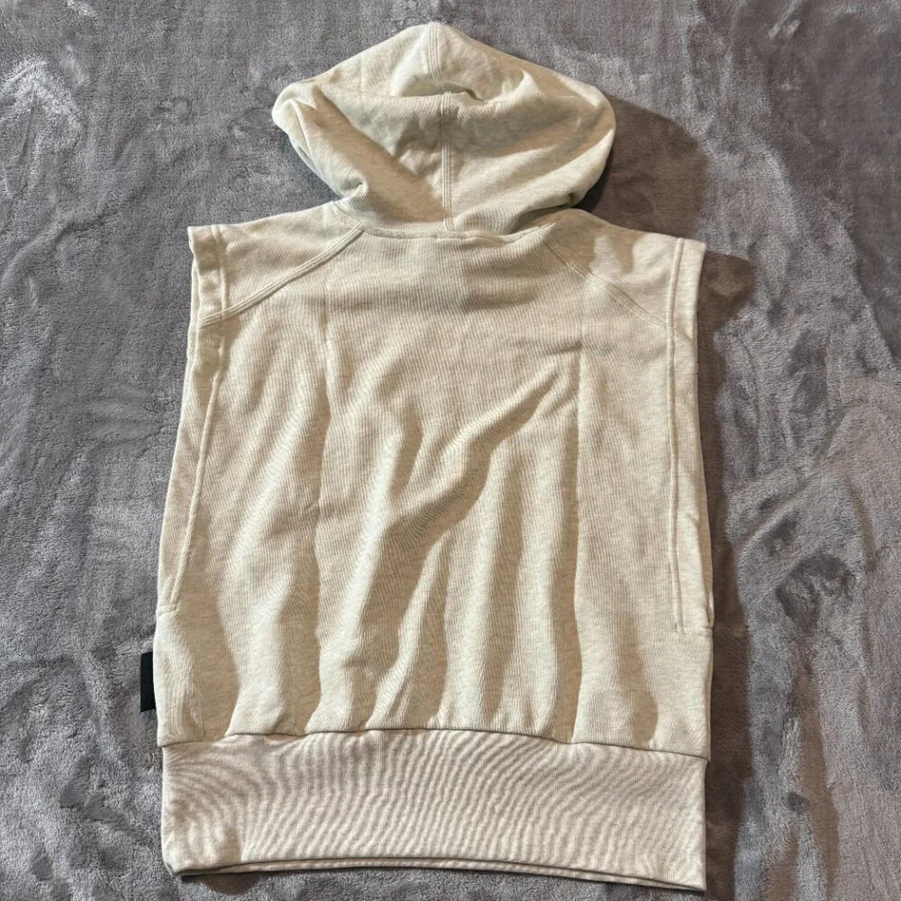 adidas Cream Sleeveless Muscle Tee Hoodie Womens Size XS Off-White Active Tank
